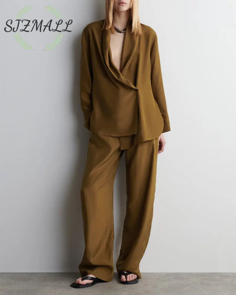 Fashionable Commuter Shirt & Pants Two-Piece Set