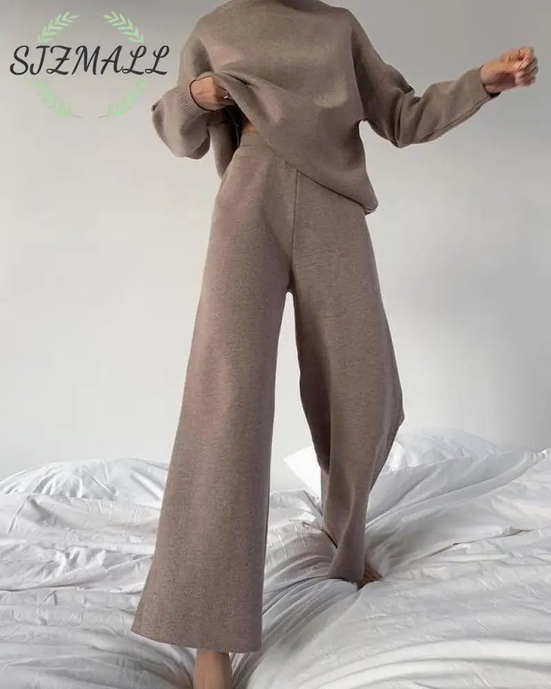 Knitted solid color loose casual suit